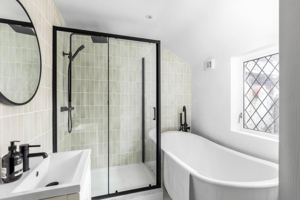 Luxe Design - Chic Cottage - Heart Of רות'ברי מראה חיצוני תמונה